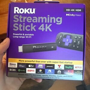 Roku Streaming Stick 4K - Purple and Black
